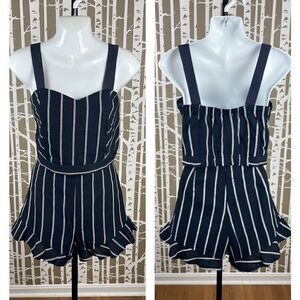 Coordinated Set Cropped Tank Top & High Waist Ruffled Shorts M